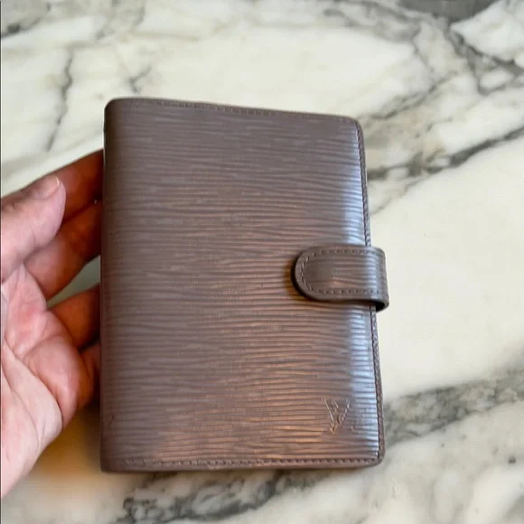 Louis Vuitton Planner & Card Holder - Picture 9 of 9